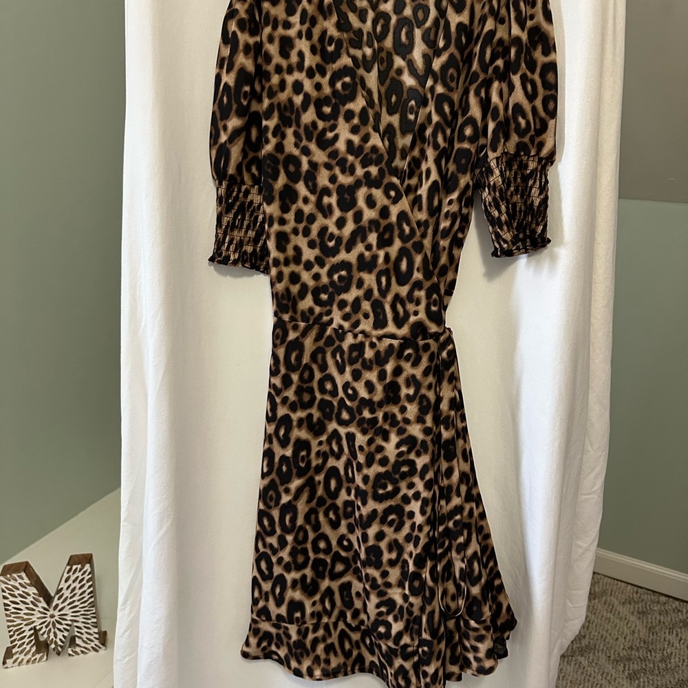 Blue Rain Leopard print Lined Wrap Dress Size Large - Picture 14 of 14